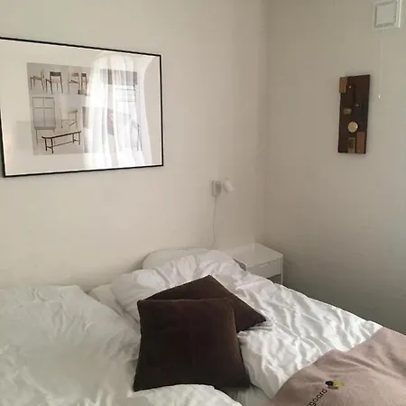 Hus *