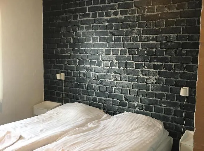 Hus Hotell *